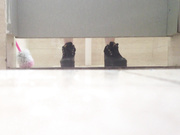 偷拍极品校园美眉原来是个黑木耳