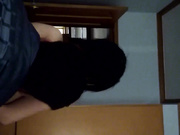 装逼大学生网友和女友视频晒亲热气死咱们这些单身