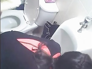 最新流出商场内部员工女厕偷拍第三季几个操蛋女一块抢着尿