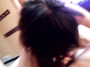 打完牌和牌友找了刚出来做的小鸡宾馆开房玩3P高清无水印