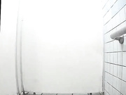 【全網首發】【最新廁拍】外站最新流出海邊浴場公共女廁偷拍幾個妹子如廁 逼毛很性感很有擼點，共16人次，絕對真實值得收藏～原版高清