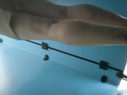 高清偷拍二个美女上廁所一个玩手机太入神一个貌似在神游景头这么近都没有发现被偷拍了