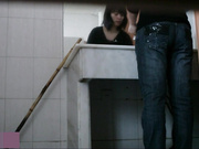 某醫學院公共衛生間拍攝到的大量學妹如廁 各式嫩穴看得誘惑十足 1080P高清