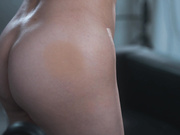 [JUQ-943] ヌードモデルNTR 上司と羞恥に溺れた妻の衝撃的浮気映像 めぐり - 2of5