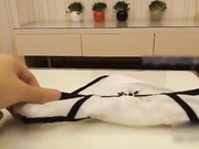 兩渣男富二代KTV套路灌醉拜金漂亮妹子帶入酒店扒光衣服輪番玩弄啪啪 無套連續抽插高潮體外爆射臉上 露臉720P高清