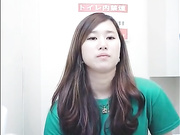 最新流出-美女如雲高級餐廳公共女廁偷拍各式氣質美女如廁噓噓 人長得漂亮就連擦逼的動作都那麽迷人 720P高清原版