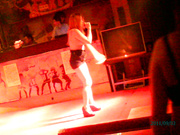 精品推薦 縣城鄉村小劇場拍攝裸體艷舞表演 露奶露逼搔首弄姿與觀眾激情互動 場面淫蕩刺激 720P原版高清