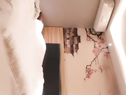 眼鏡哥約了個顔值不錯豐滿妹子口交啪啪