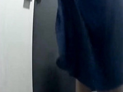 最新流出某寫字樓公共女廁拍攝到的各式美女白領如廁 有幾個妹子下面毛很多濃密看得讓人興奮 960P原版高清