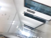 最新流出國內廁拍大神潛入寫字樓娛樂場所公共女廁近距離拍攝漂亮妹子如廁 雪白大屁股看得誘惑十足 高清無水印