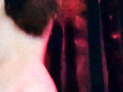 丝袜露脸艳舞女郎深夜直播，火辣激情艳舞诱惑，揉奶玩逼舔弄假鸡巴，站着尿尿给狼友看，道具抽插骚逼浪叫