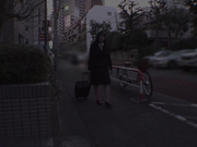 [MOOR-045] 女性向けM性感風俗にハマった美熟女がイキ果てる。 思ったよりも気持ち良くなり、自ら求め始めて… 藤咲紫 - 1of5