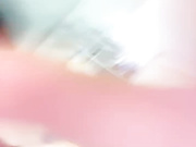 同居女友深夜全程露脸跟小哥激情啪啪，逼里塞着跳蛋润滑骚逼，口交大鸡巴让小哥压在身下无套输出，射了好多