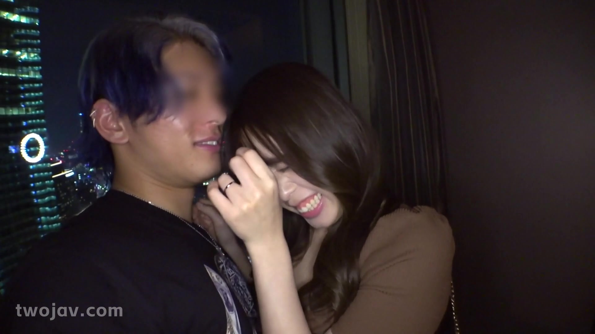 300MIUM-1282 朝から乳首丸出しのど変態下着で出勤しちゃうむっつり若妻 (滝川すみれ) - 1of5