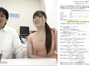 [破解]HAWA-267  寝取らせ検証『夫婦で女性用アダルトグッズを試すはずが…』モニター調査で男性スタッフに責められイキ潮を吹かされた妻はその後、浮気してしまうのか？ - 3of5