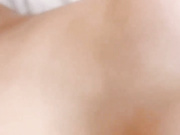 极品反差婊 破处小美人，无情大屌直接无套插入嫩穴，一桶就出穴，浴血混战超凶超猛