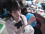 IPZZ-796 喪失しきった親戚のゴミ部屋おじさんを助けたくて健気すぎる美少女は今日も一番喜ばれる性処理を進んで行う 山田鈴奈 - 2of5