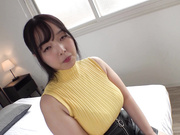 HMDNV-906 バスト100cmの魅惑の爆乳ナース人妻 存在感抜群のロケットおっぱいに挟まれながら快楽絶頂SEX 綾香あかね - 1of5