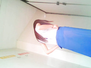 TP某大学校花鑫若兰气质蓝色裙子美女竟然也是尿完不擦的