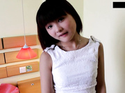 海天盛宴长相可爱的童颜国模莉莉大尺度私拍