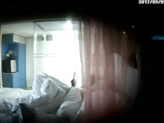 精品推荐-主题帘子房偷拍听对话好像是高挑漂亮售楼小姐为了客户能买一套720万的房子主动开房,被狂操了2次,逼毛真旺盛啊!