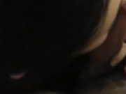 97年清纯小美女,脱掉内裤发现原来是极品无毛B,没忍住射了她一脸！