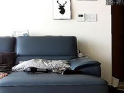 黑客破解家庭网络摄像头监控TP女白领如厕洗澡最后情深一闻来月经的内裤