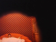 情趣酒店TP年轻小帅哥和白嫩美少妇吊着草完舔得少妇看表情爽死了