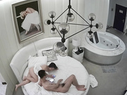 豪华套房偷拍翘课开房的大学生情侣女同学非常骚迟早吸干眼镜哥