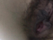 和单位新来的女大学生开房骚货的逼毛茂密性欲强嘴里说不要下面夹着鸡巴不放