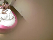 圆床大学生情侣开房造爱眼镜美眉身材苗条呻吟声特嗲年轻精力旺盛多体位干了3炮还玩裸体自拍留念对白清晰