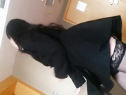 女神级性感包臀裙网红美女酒店私拍换衣服时被摄影师潜规则,玩完又到床上爆操,淫叫：让你干我,不要停,好爽!