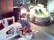 情趣酒店水滴摄像头偷拍健壮男和美女洗完鸳鸯浴激情啪啪 为什么不在浴缸大战 太不会享受了 对白清晰