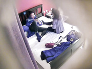 中午午休和单位漂亮女同事到钟点房来一炮后入她的白嫩大屁股