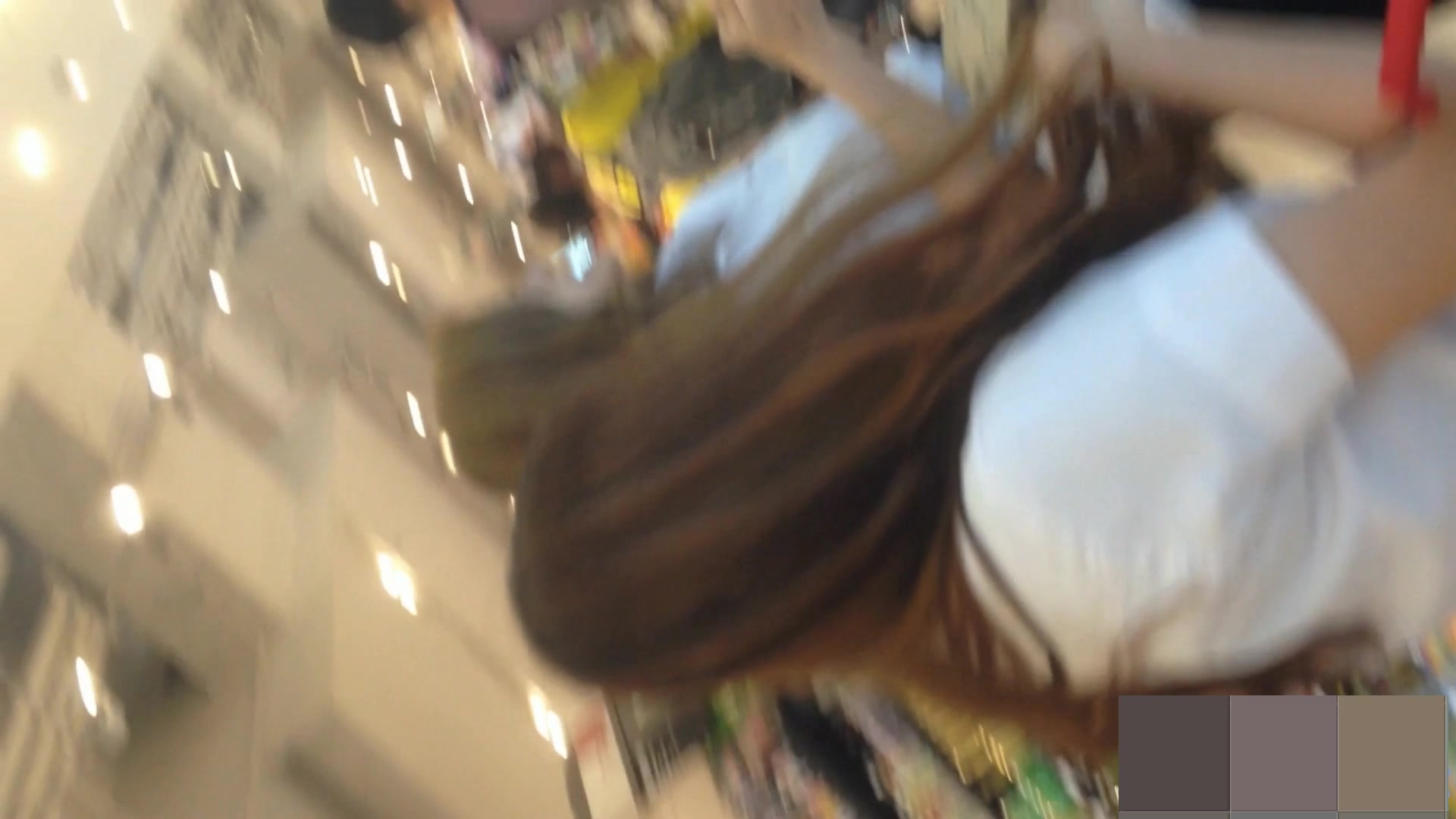 經典盜攝視訊：商超妝容品專區偷錄美女裙底風光-超清1080P（第七部）