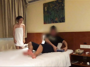 老板D哥宾馆约啪性格开朗笑容甜美的KK小姐身材苗条选个民国女学生装白丝袜抱起来日娇喘呻吟各种爆操干的叫老公