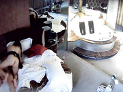 豪华套房丰满闷骚眼镜妹与小青年啪啪啪用唾液润滑说逼有味就别吃了连干2炮眼镜妹叫的太骚清晰对白搞笑淫荡