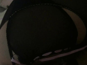 小区美容院少妇老板娘老公吸毒进了局子勾引我去她家玩穿上镂空情趣内衣啪啪草到下面出白浆