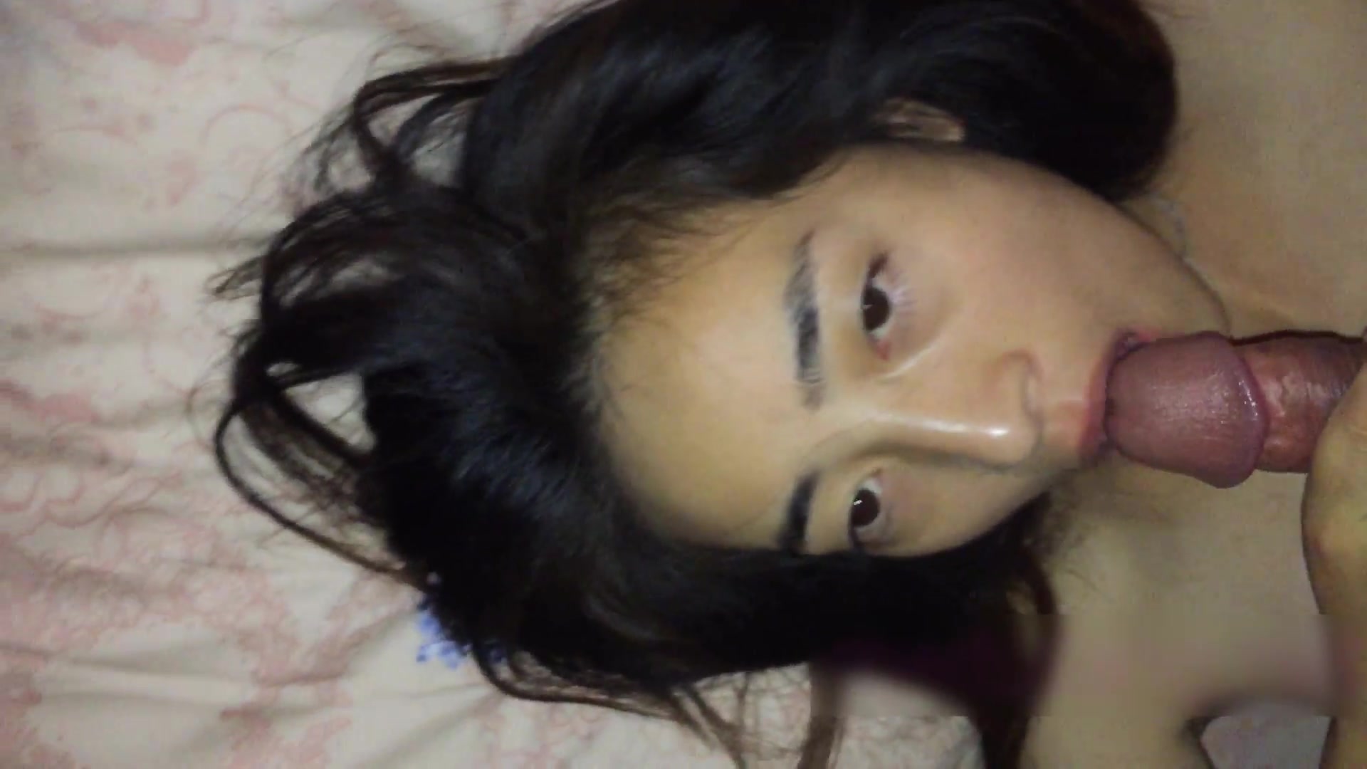 性感长发美女白领和男友假期异地旅游酒店激情啪啪自拍视频分手后流出,美女表面淑女床上真是太骚了