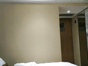 野狼出击搞完少妇再找小姐TP啪啪，绿衣苗条妹子大力猛操呻吟