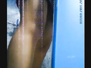 公司厕所里嘘嘘的八个超有气质白领美女 清一色的国内早期制服短裙高跟诱惑