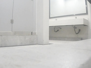 最新流出办公楼厕拍系列 关系不错的两个漂亮闺蜜轮流来送逼