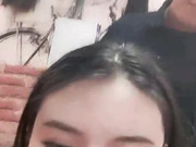 理发店淫荡惊现 骚气外漏极品美女理发店勾引发型师激情啪啪操 关店直接开操 干太猛操出尿了 控出精液吸睛