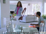 中文字幕 被宠坏的富家小美妞随心所欲生活 看到大鸡巴猛男浴室勾搭，大长腿嫩逼逼高挑身材极品啊