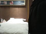 《虎哥带你探花》新买偷拍设备约嫖牛仔短裤卖淫妹干到妹子表情扭曲_ev