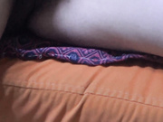 两个猥琐男套路服装店老板娘人长的挺漂亮的喝的烂醉如泥呼呼大睡被带回住所啪啪啪俩人对话有意思1080P