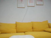 千人斩探花JK裙可爱萌妹子，超近距离特写口交掰穴沙发上操，上位骑乘快速抽插_ev