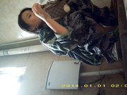 大神潛入某藝術學院公共女廁定點偸拍多位年輕漂亮學妹如廁 形態各異姿勢看得讓人欲火焚身 1080P高清原版