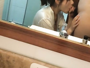 情侣对镜口交高清