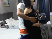 背着老公约狼友3P的白嫩大波黑丝妹对白精彩刺激